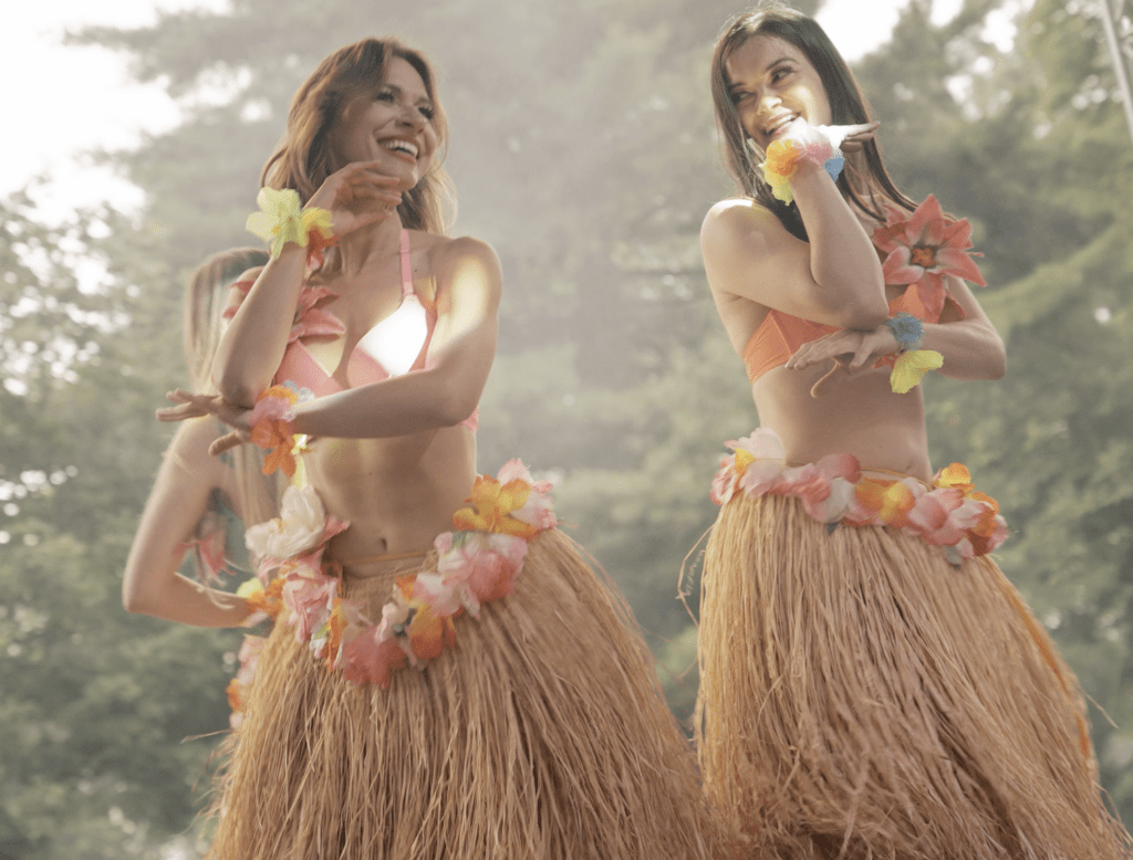 impreza hawajska pokaz tańca